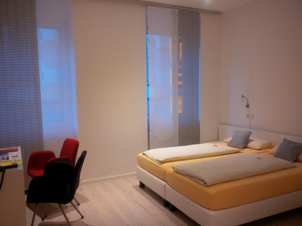 Hotel Barbarossa Karlsruhe Stadtmitte Room photo